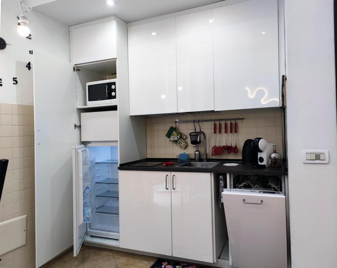 Casa Maura - 2 Passi Nella Storia Apartment Genoa Bagian luar foto