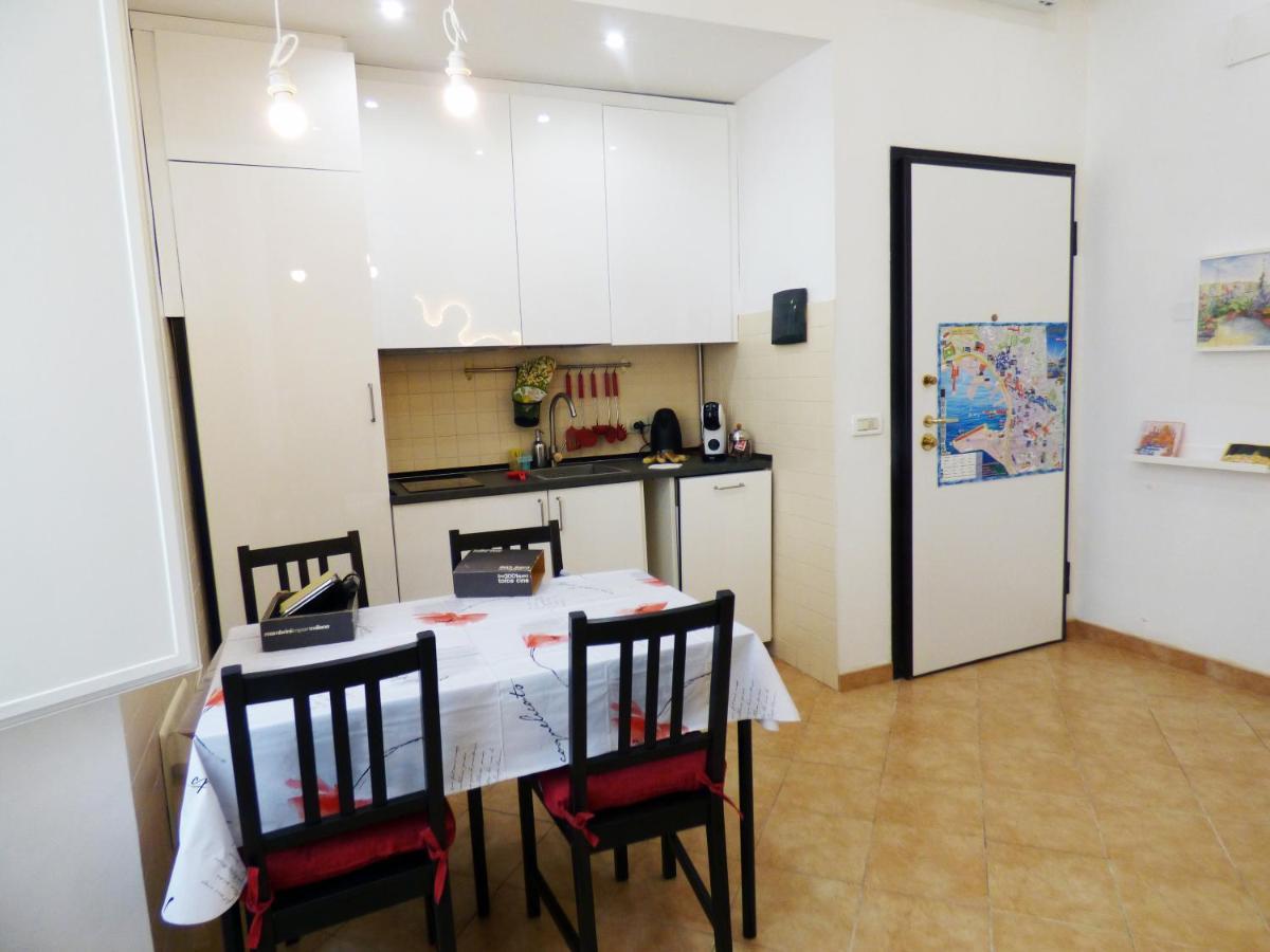 Casa Maura - 2 Passi Nella Storia Apartment Genoa Bagian luar foto